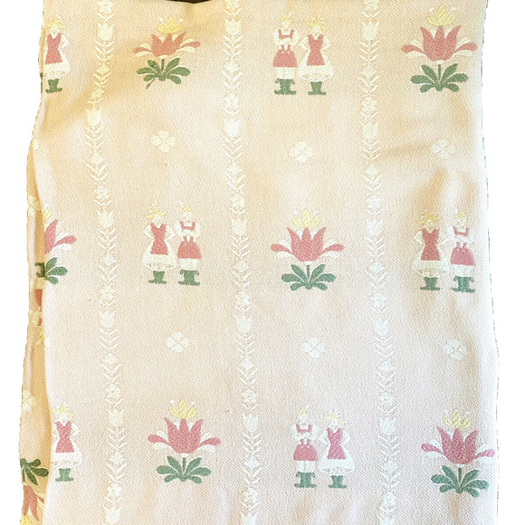 Vintage Bates Bedspread Pink Dutch Scandinavian Floral Design 84" x 90" - Picture 9 of 10